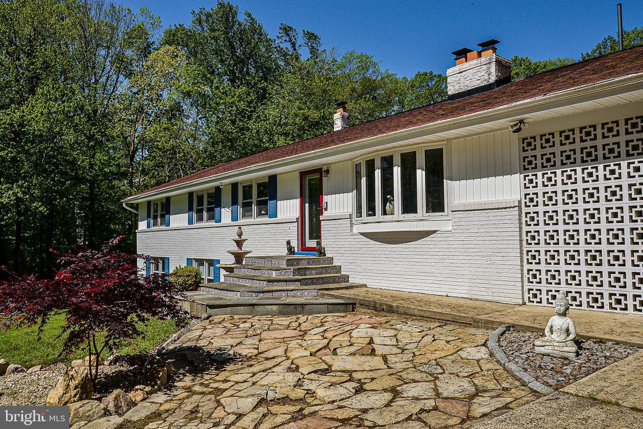 7516 Lee Chapel Road - Photo 1 7516 Lee Chapel Road - Photo 1