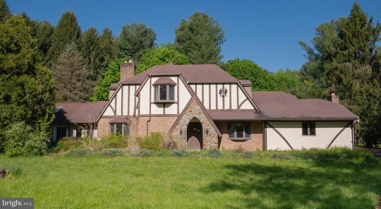 828 Federal Hill Road - Photo 1