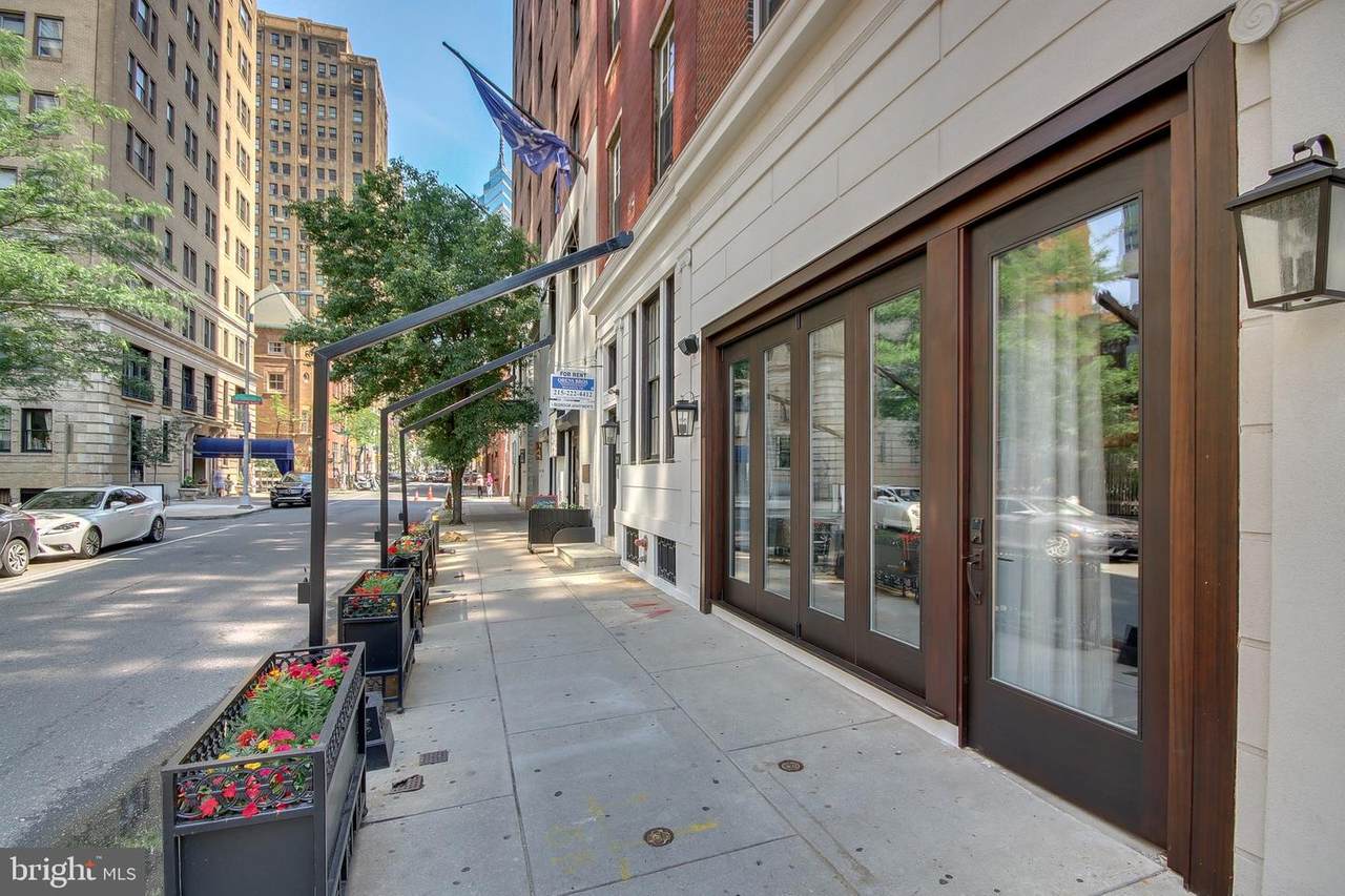 261 17TH Street - Photo 1