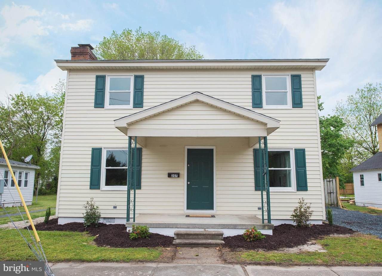 207 Elizabeth Street - Photo 1