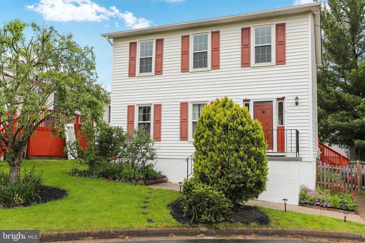 111 Oak View Drive - Photo 1
