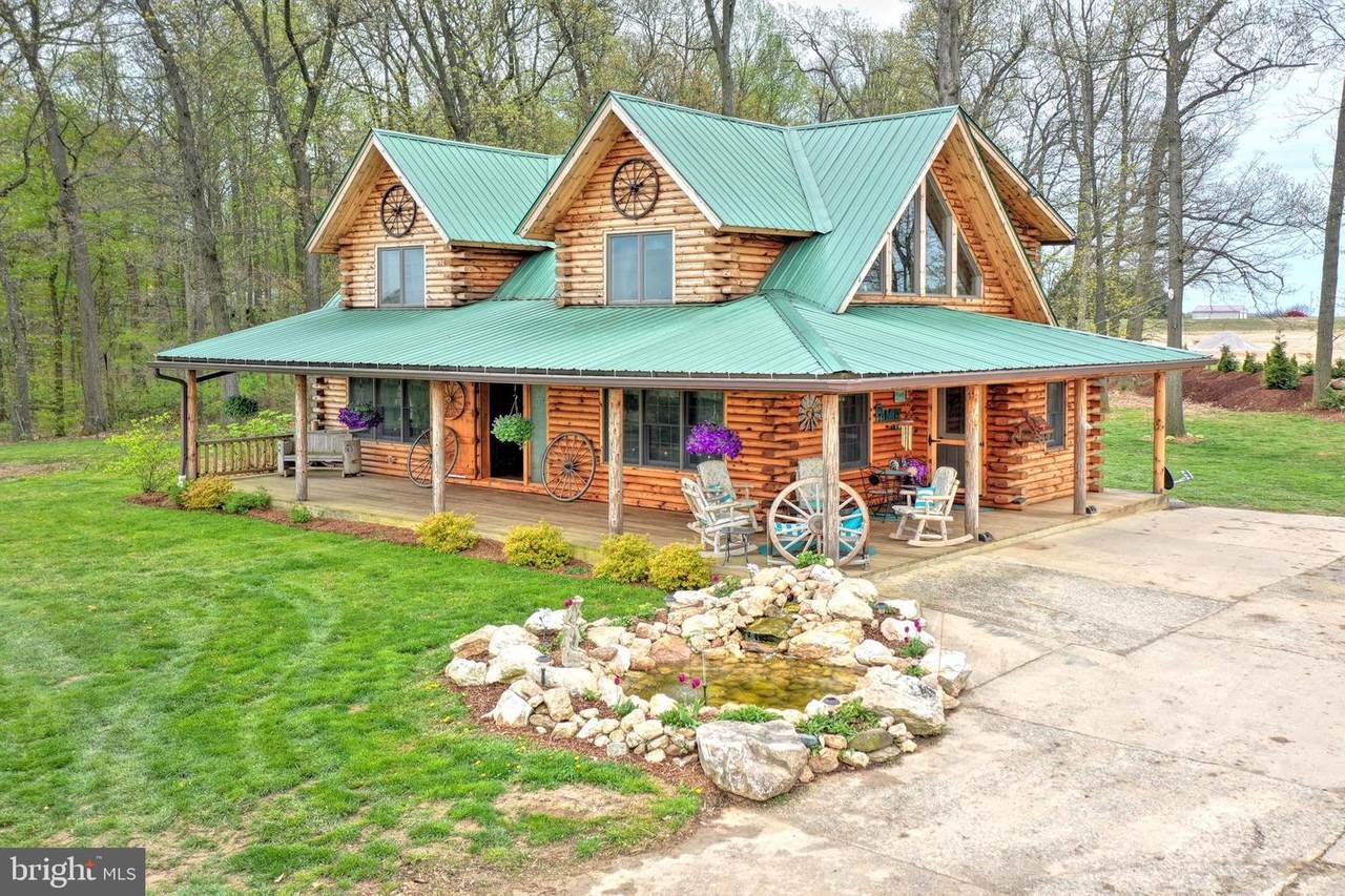 359 Strawberry Road - Photo 1