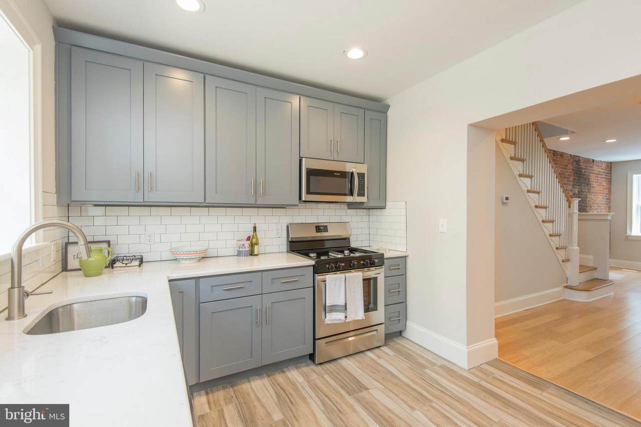 625 Sears Street - Photo 1