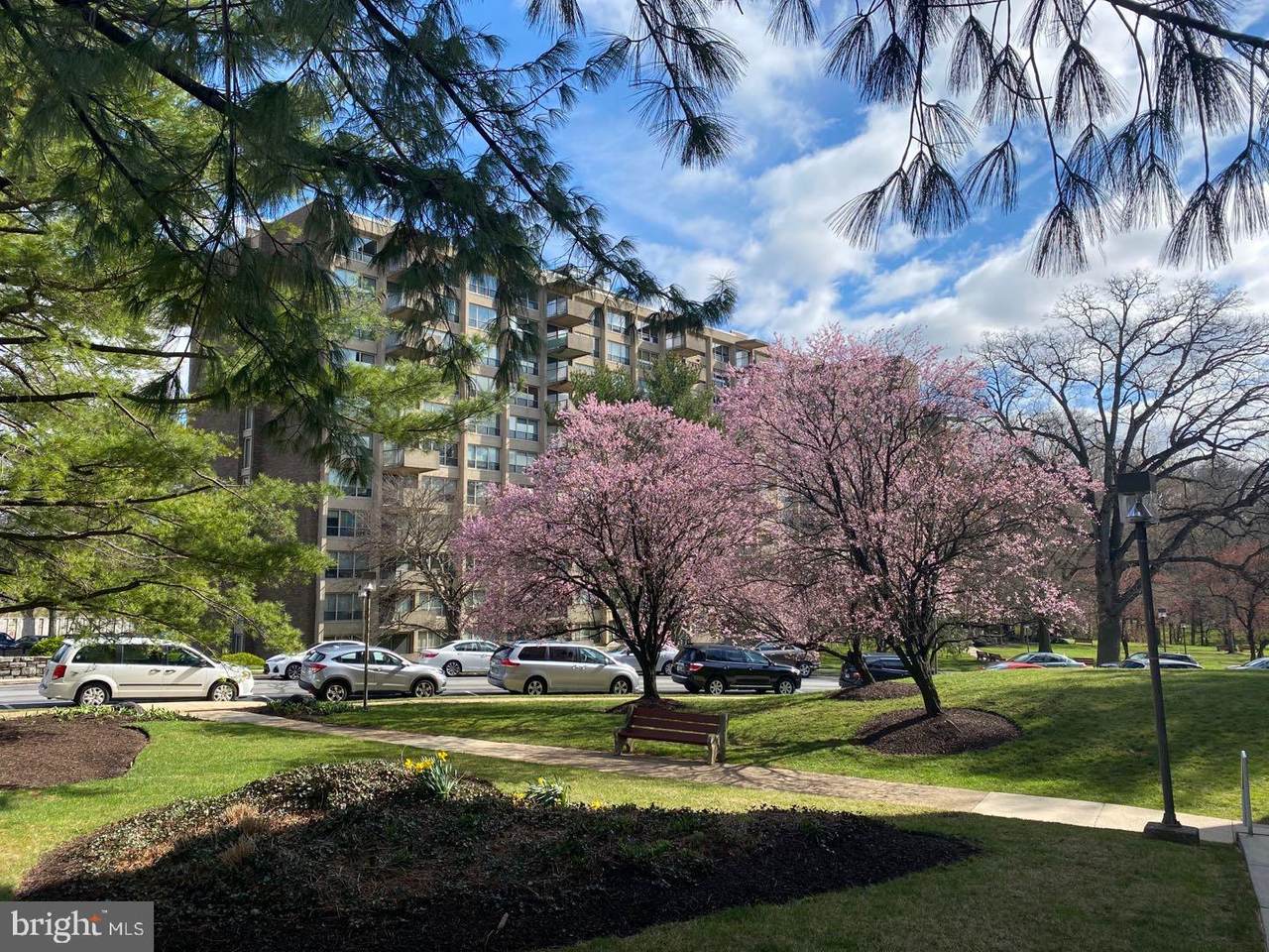 1001 City Avenue - Photo 1