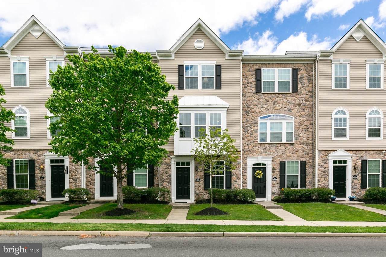 139 Franklin Circle - Photo 1
