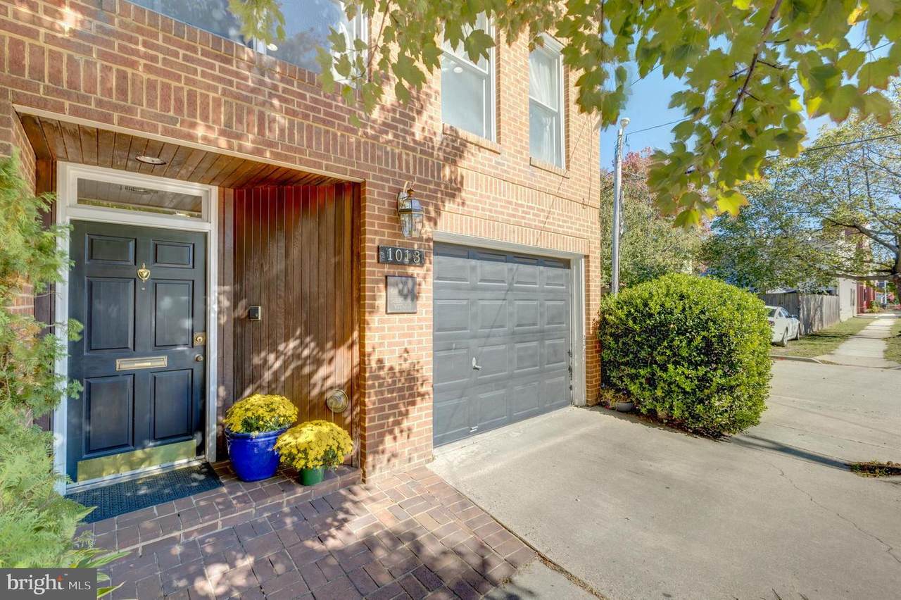 1013 Princess Street - Photo 1