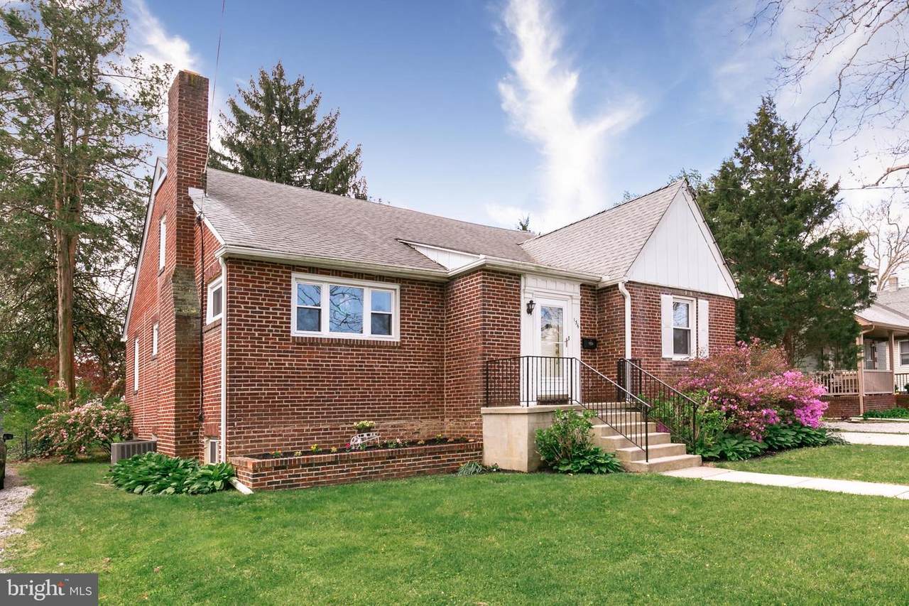136 Thomas Avenue - Photo 1