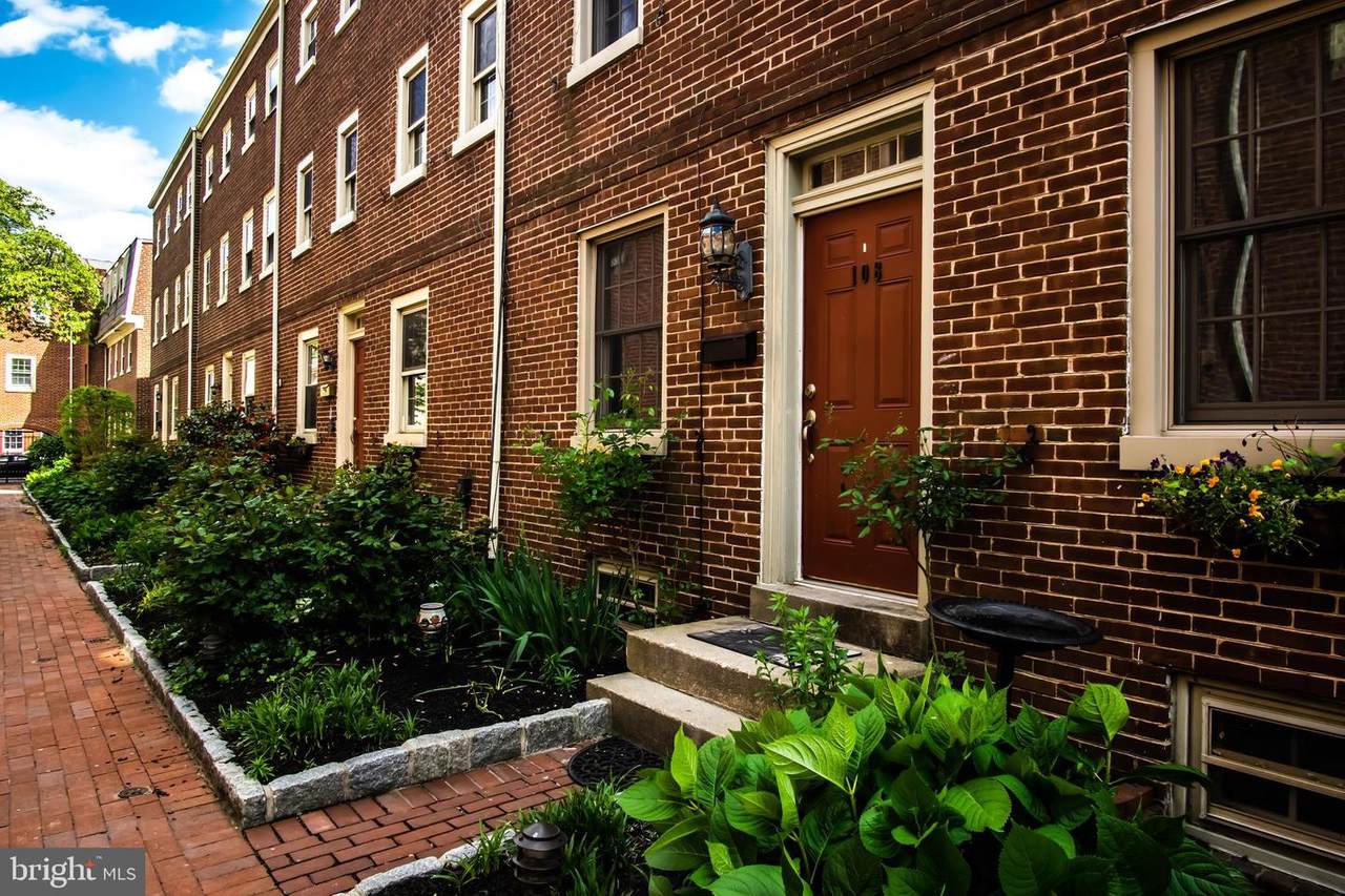 772 Front Street - Photo 1