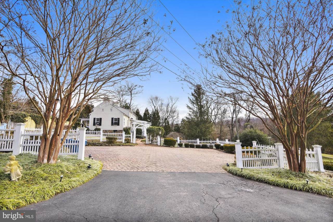 39207 John Mosby Highway - Photo 1 39207 John Mosby Highway - Photo 1