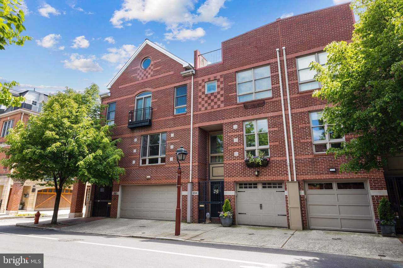 214 Lombard Street - Photo 1