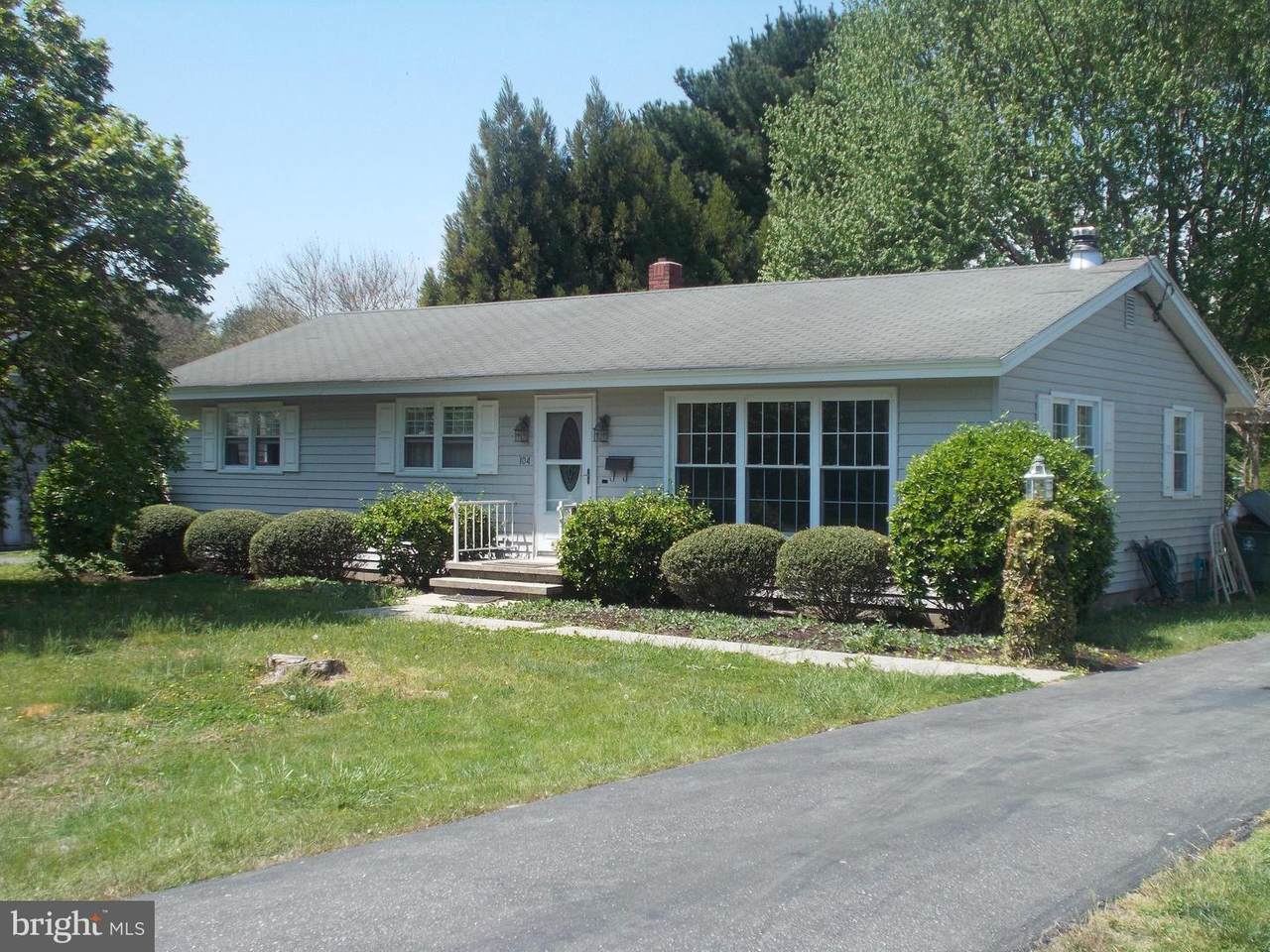 104 Esham Avenue - Photo 1