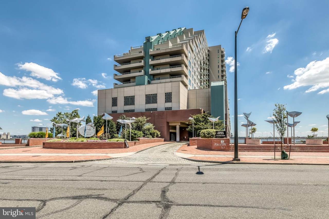 717 Columbus Boulevard - Photo 1