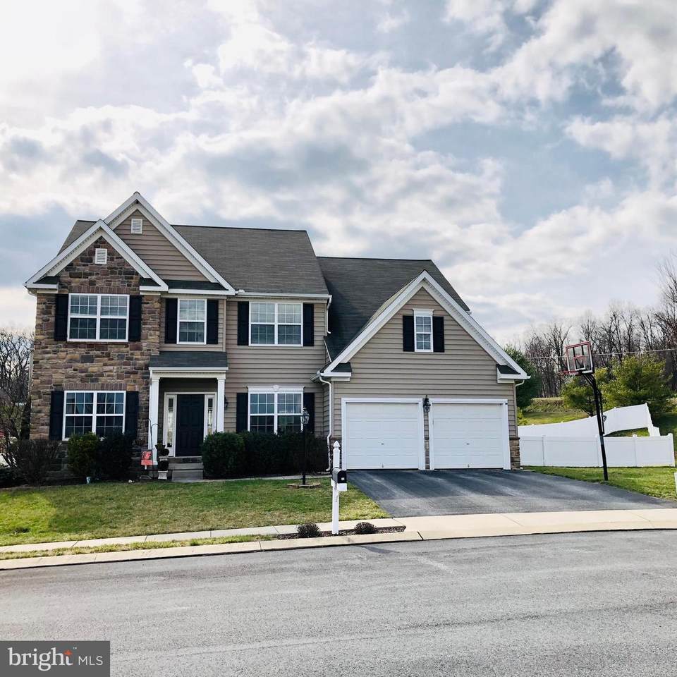 12 Tait Drive - Photo 1
