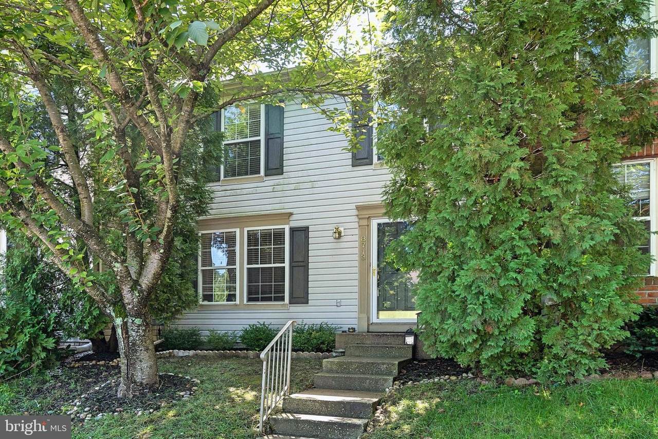 8713 Rochelle Drive - Photo 1