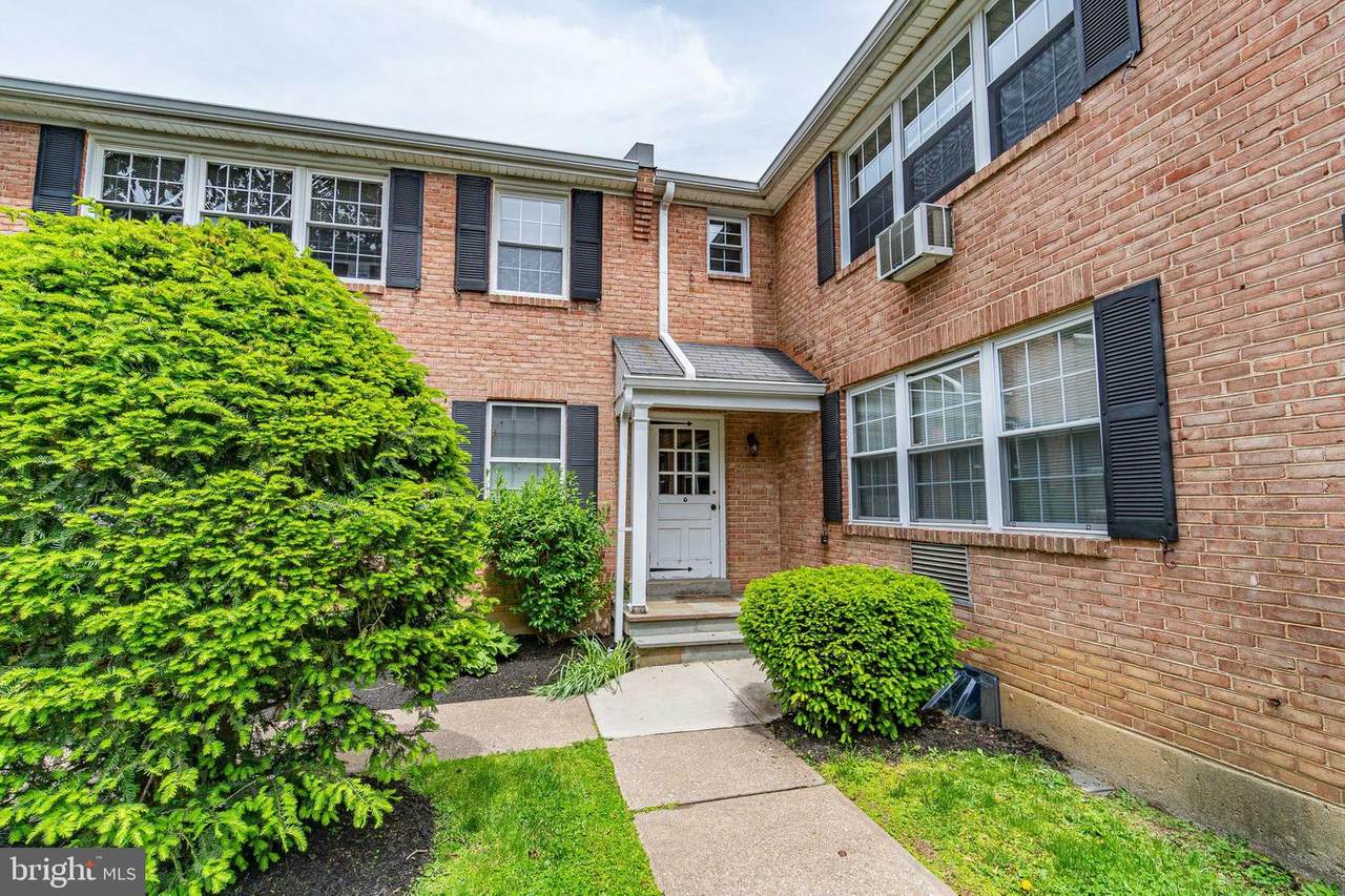 1334 Montgomery Avenue - Photo 1