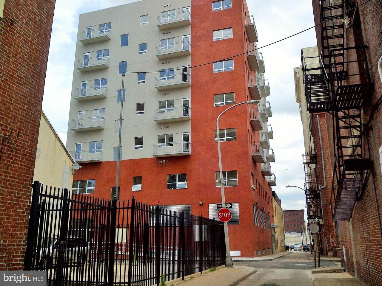 211 Camac Street - Photo 1