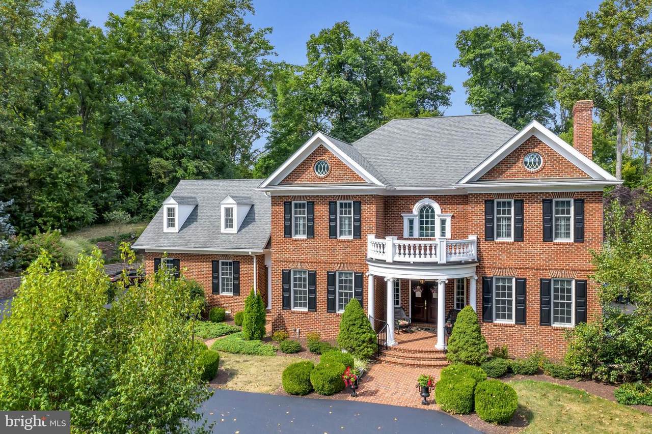 390 Tyler Drive - Photo 1