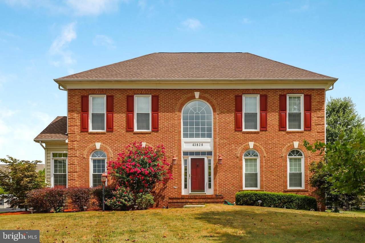 43828 Paramount Place - Photo 1