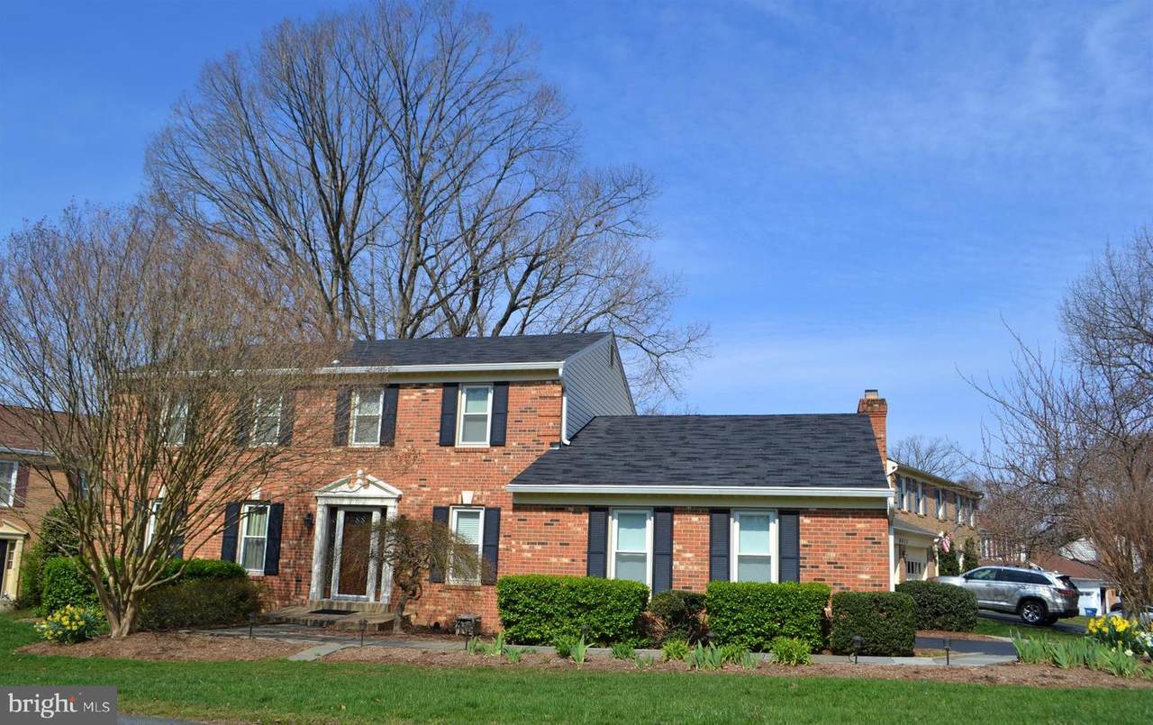 8011 Daffodil Court - Photo 1