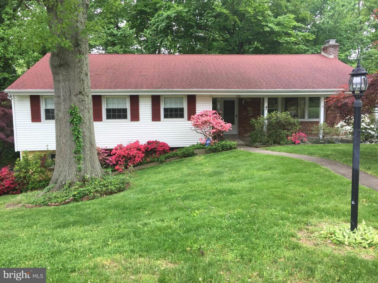 208 Foxcroft Road - Photo 1 208 Foxcroft Road - Photo 1