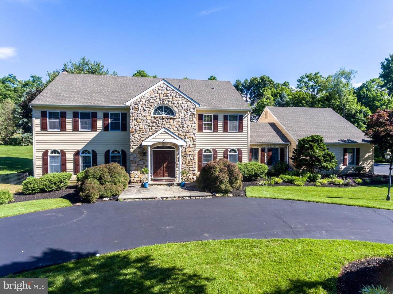 555 Brights Lane - Photo 1
