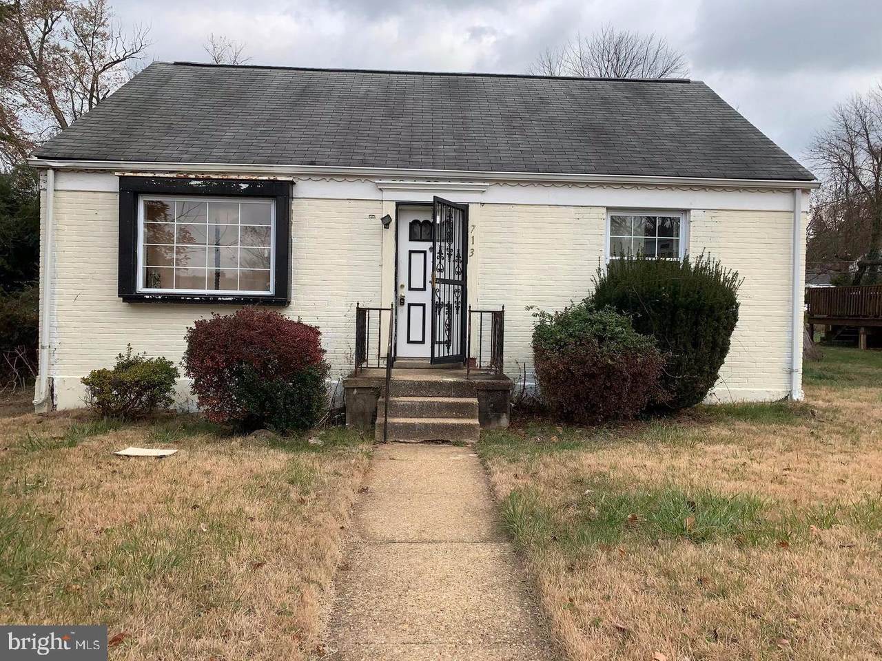 713 Silver Creek Road - Photo 1