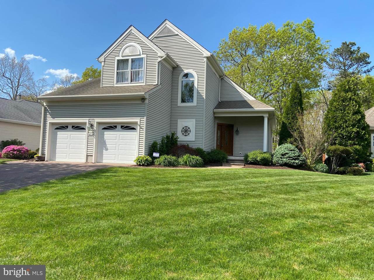 671 Country Club Drive - Photo 1