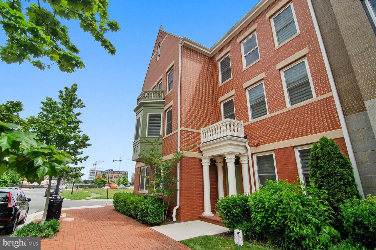 2509 Main Line Boulevard - Photo 1