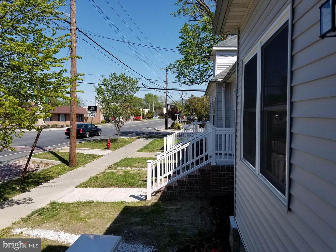 421 Maryland Avenue - Photo 1