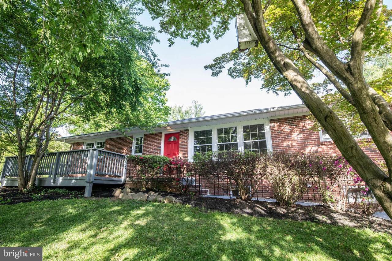 301 Locust Lane - Photo 1