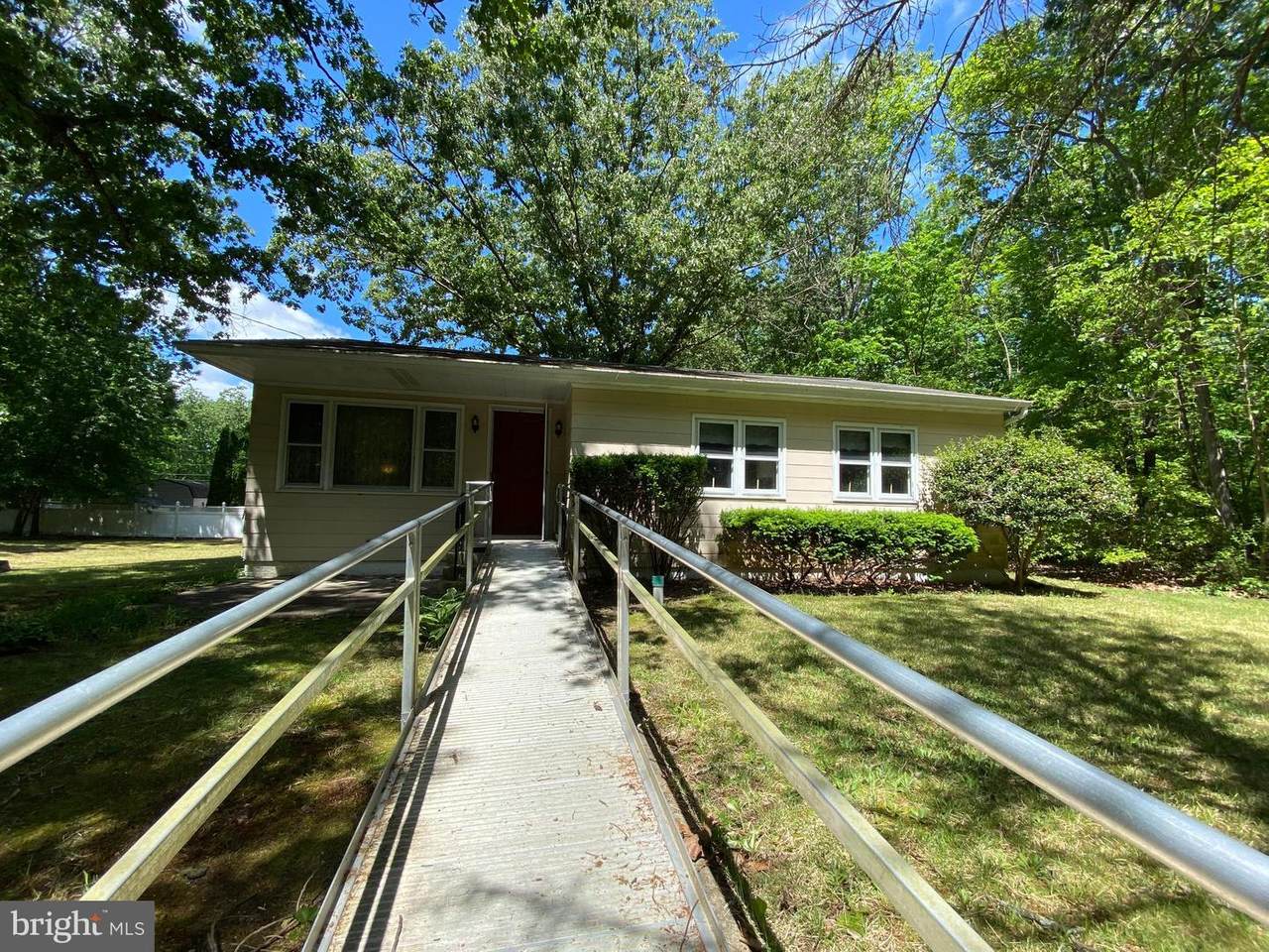 1045 Maple Avenue - Photo 1