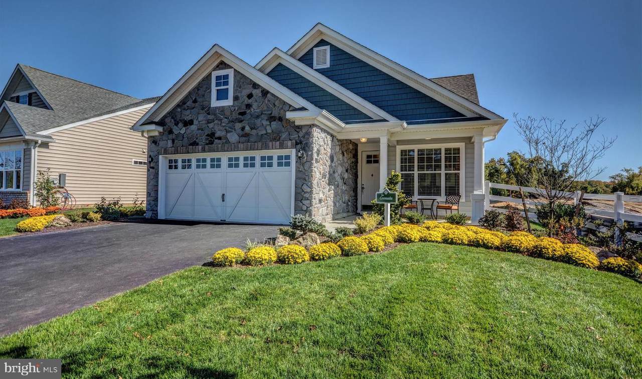 210 Bayberry Drive - Photo 1