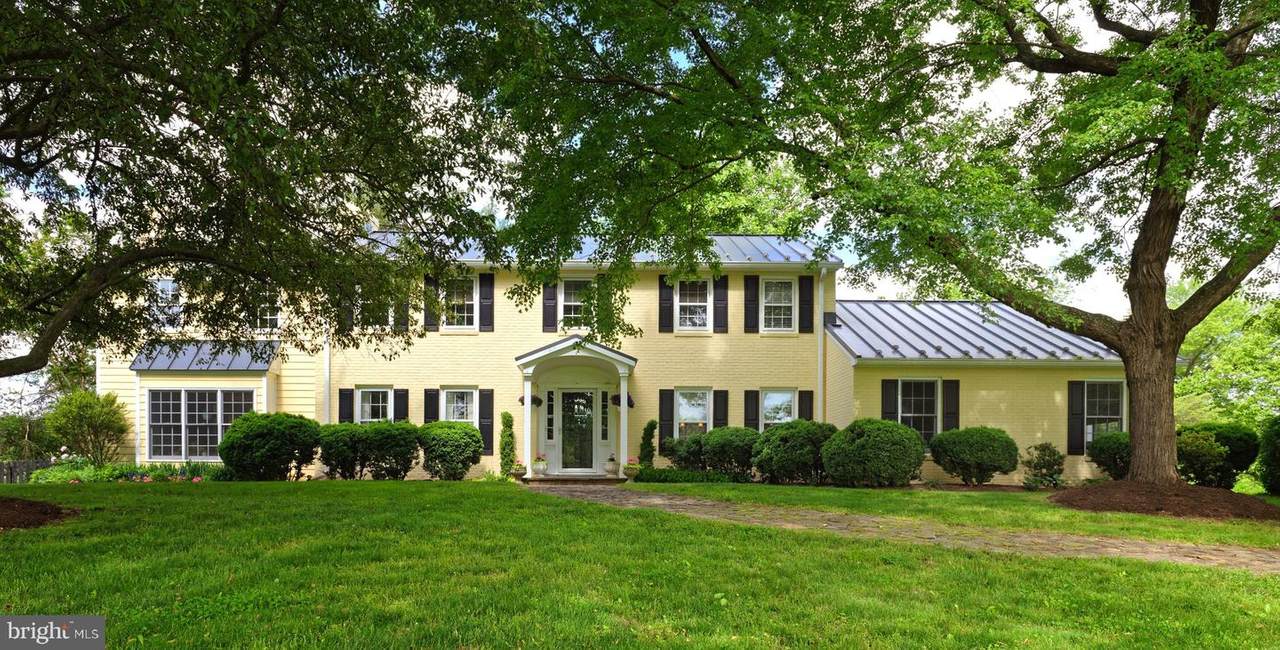 23413 Dover Road - Photo 1