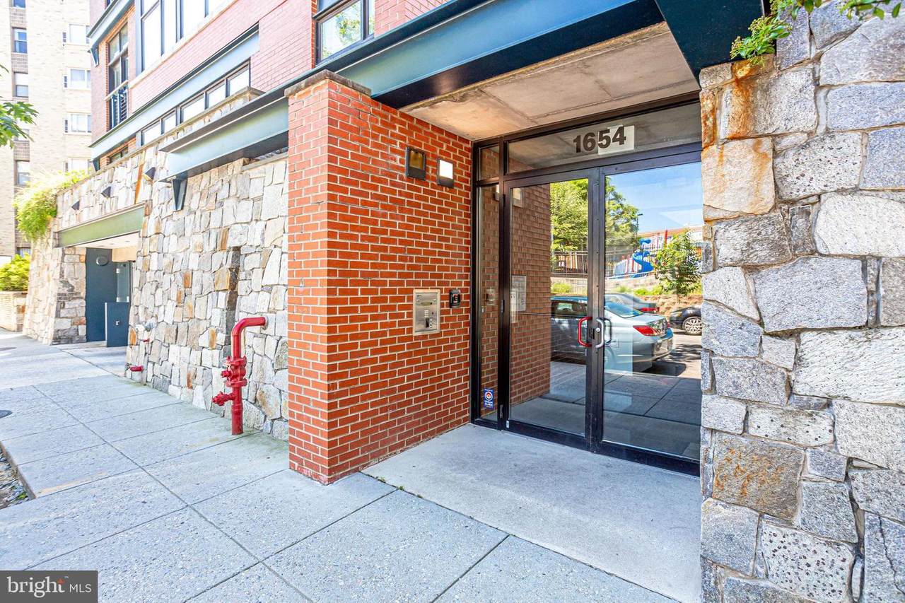 1654 Euclid Street - Photo 1
