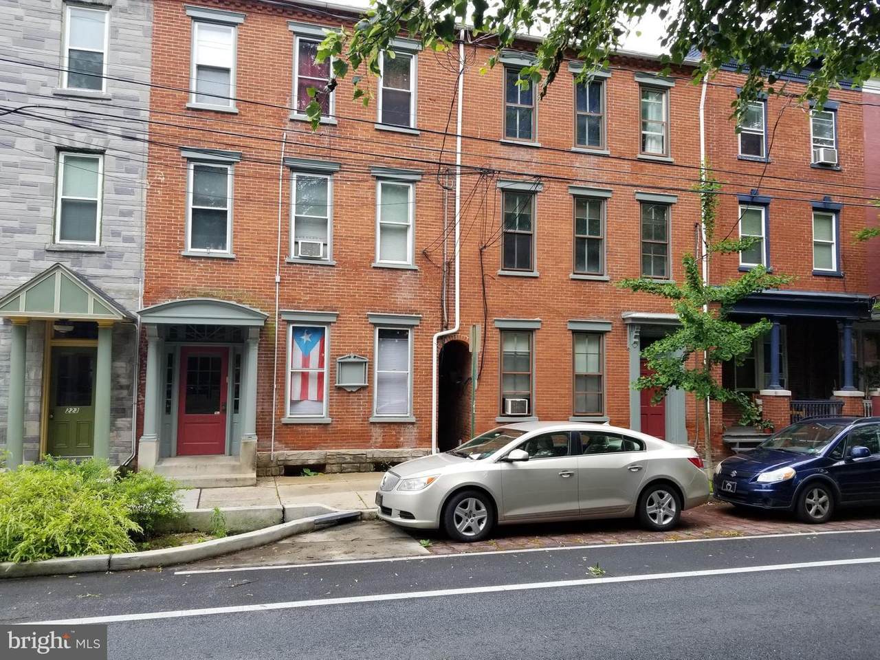219-221 Mulberry Street - Photo 1