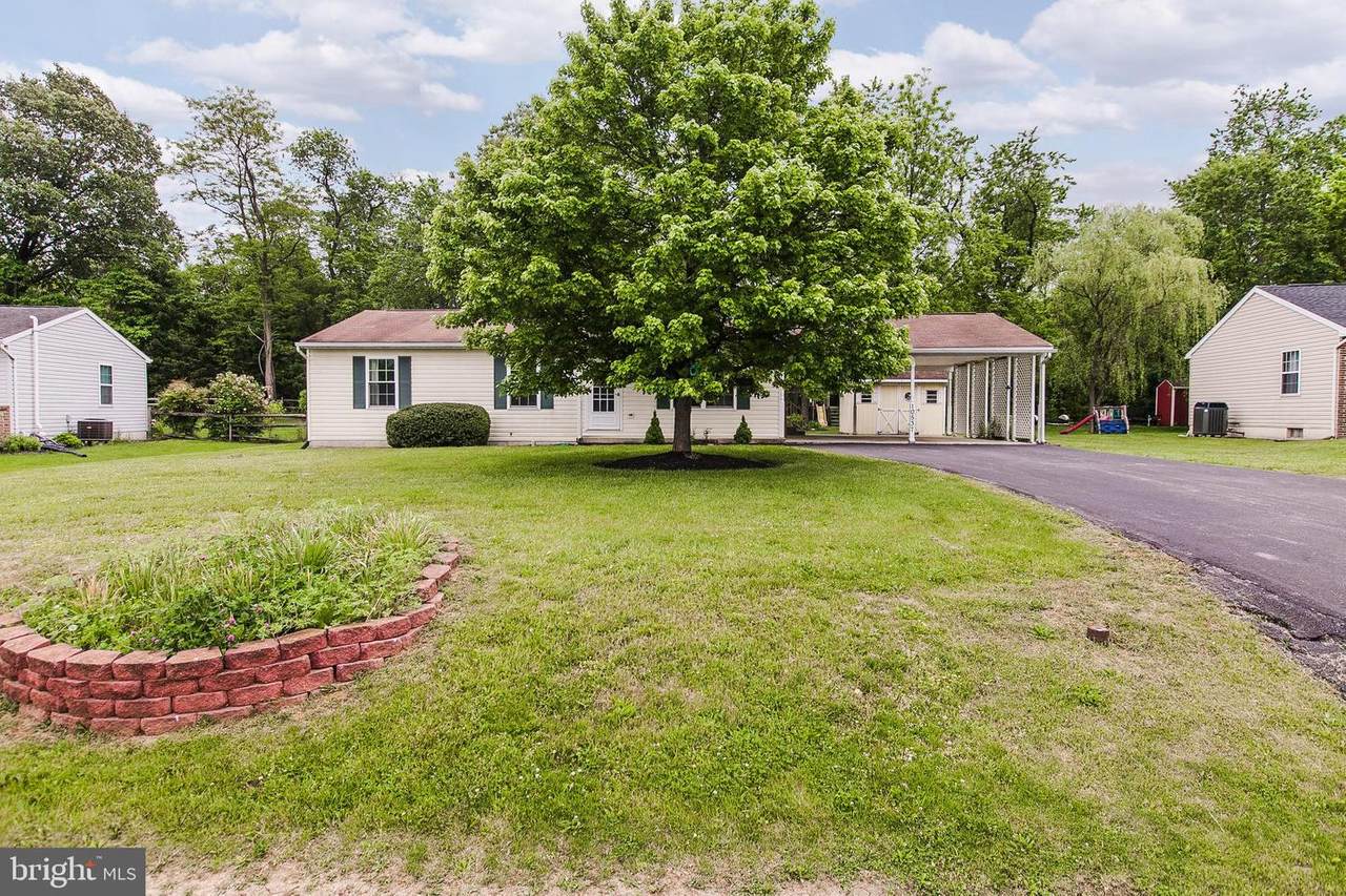 10537 Greenwich Drive - Photo 1