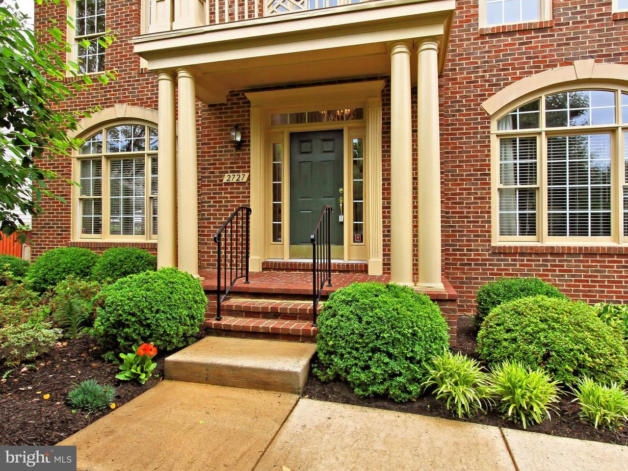 2727 Robaleed Way - Photo 1