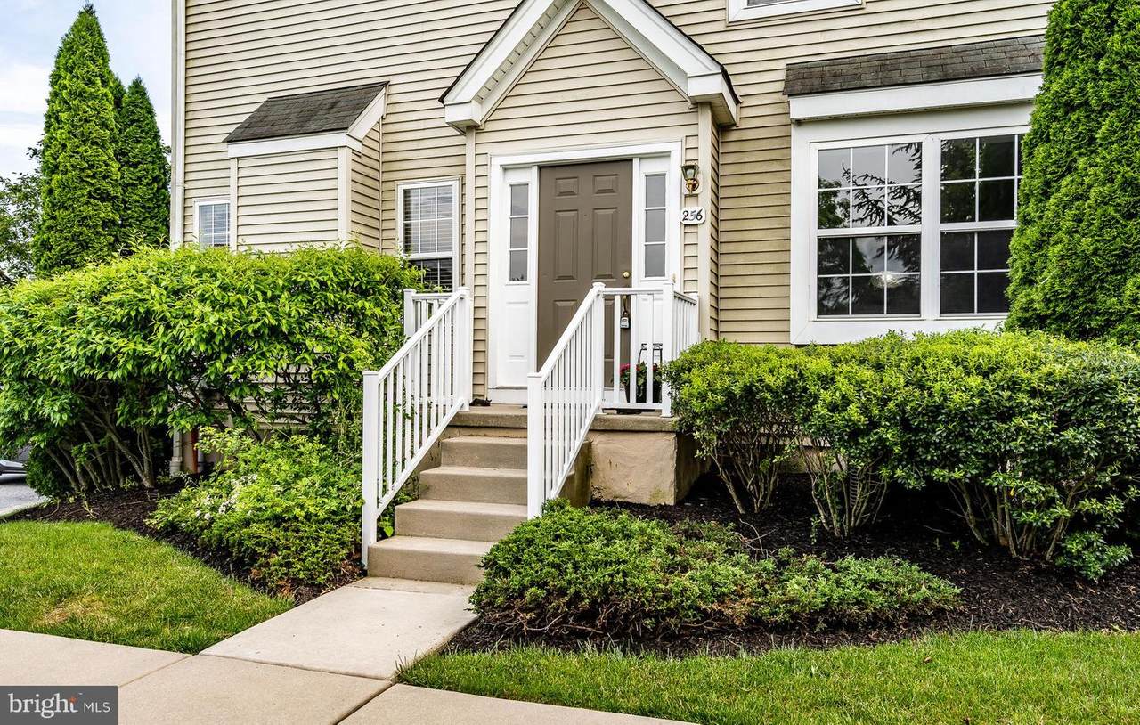 256 Flagstone Road - Photo 1