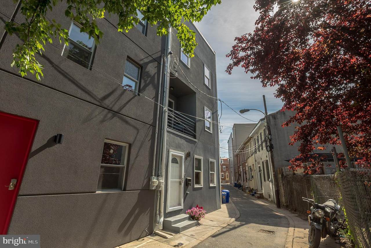 211 Mercer Street - Photo 1