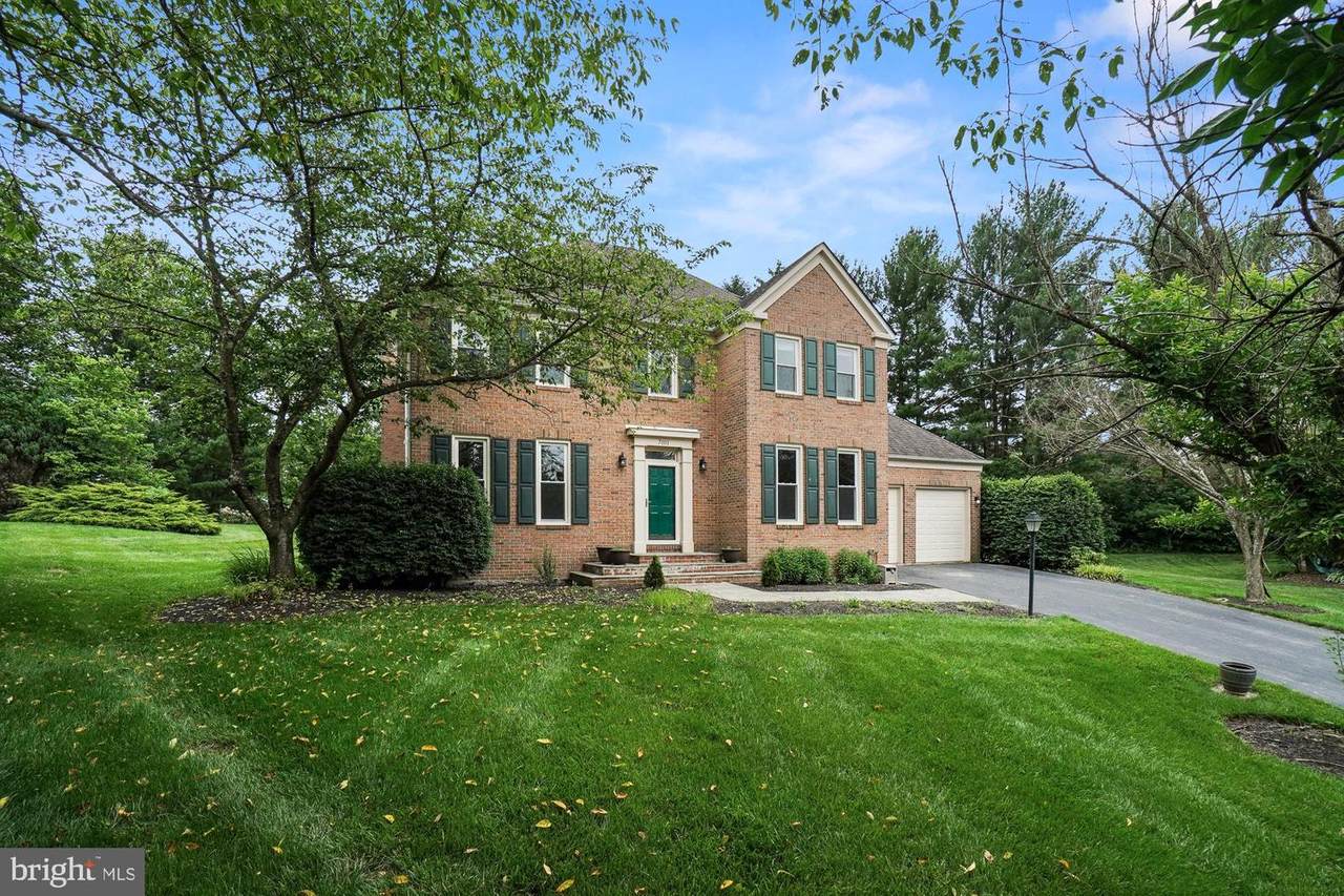 7001 Club House Circle - Photo 1