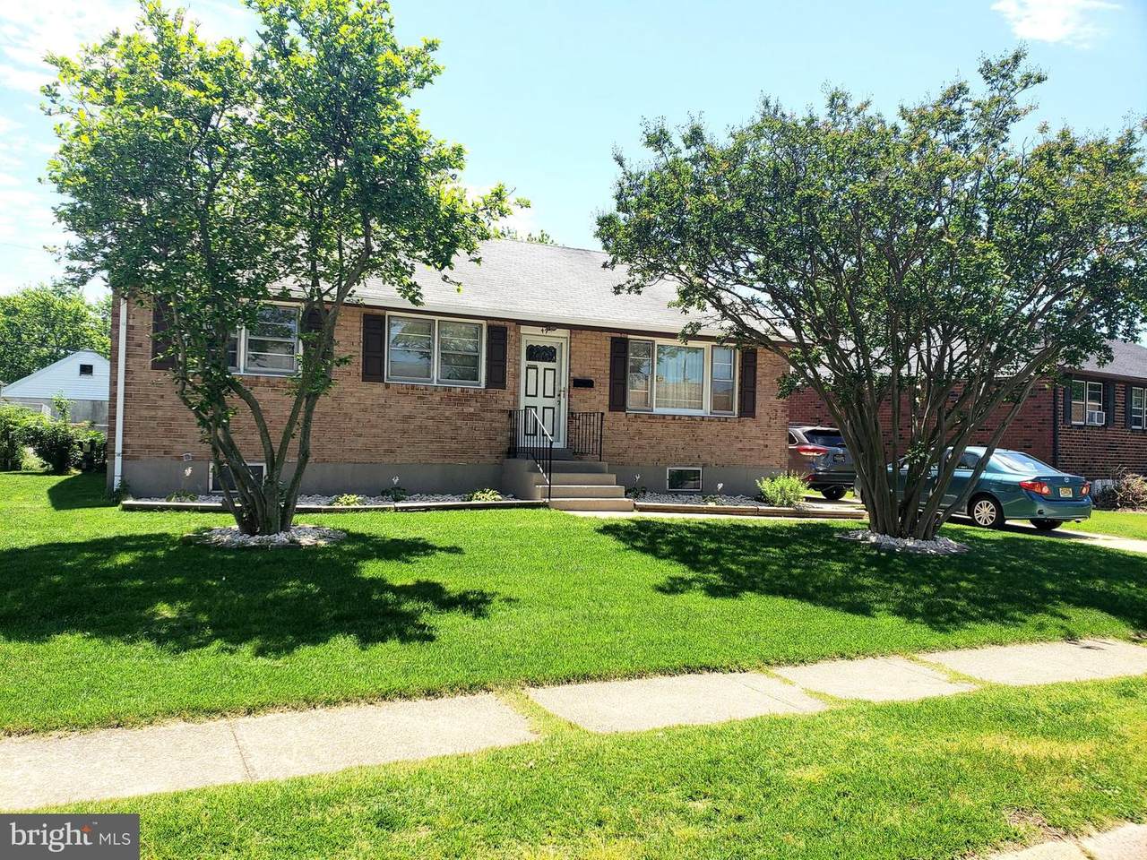 49 Commonwealth Boulevard - Photo 1
