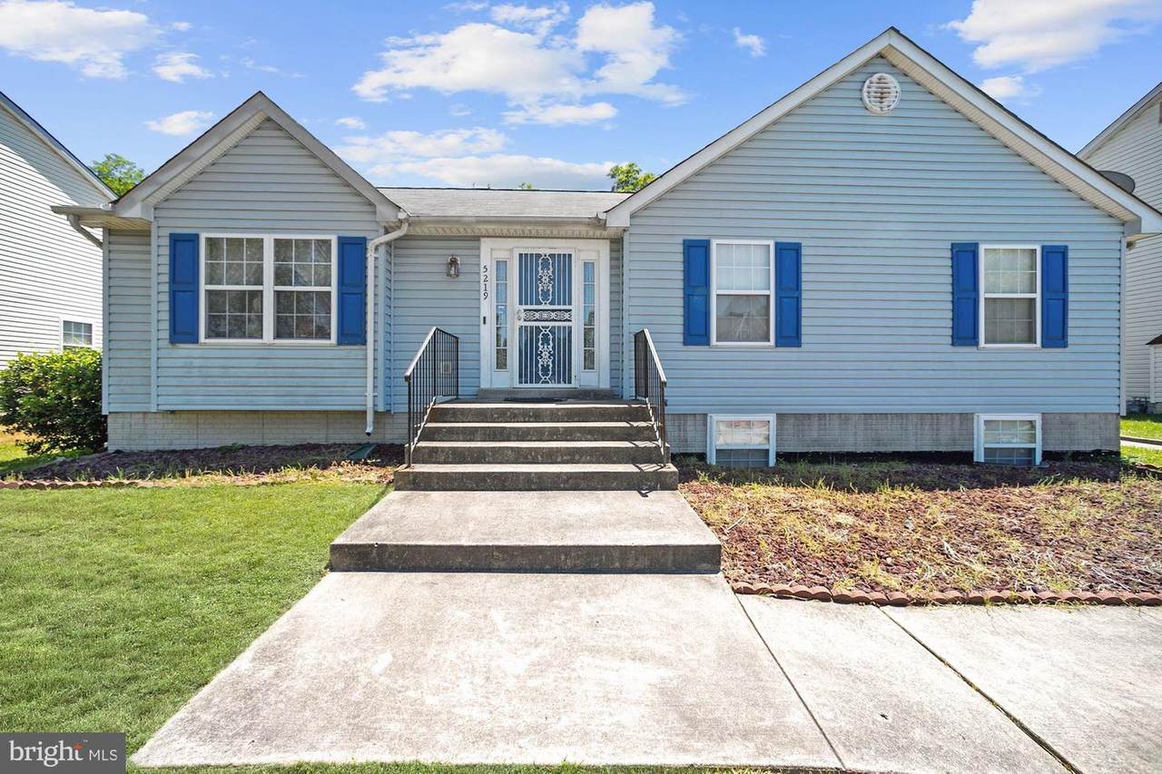 5219 Zephyr Avenue - Photo 1