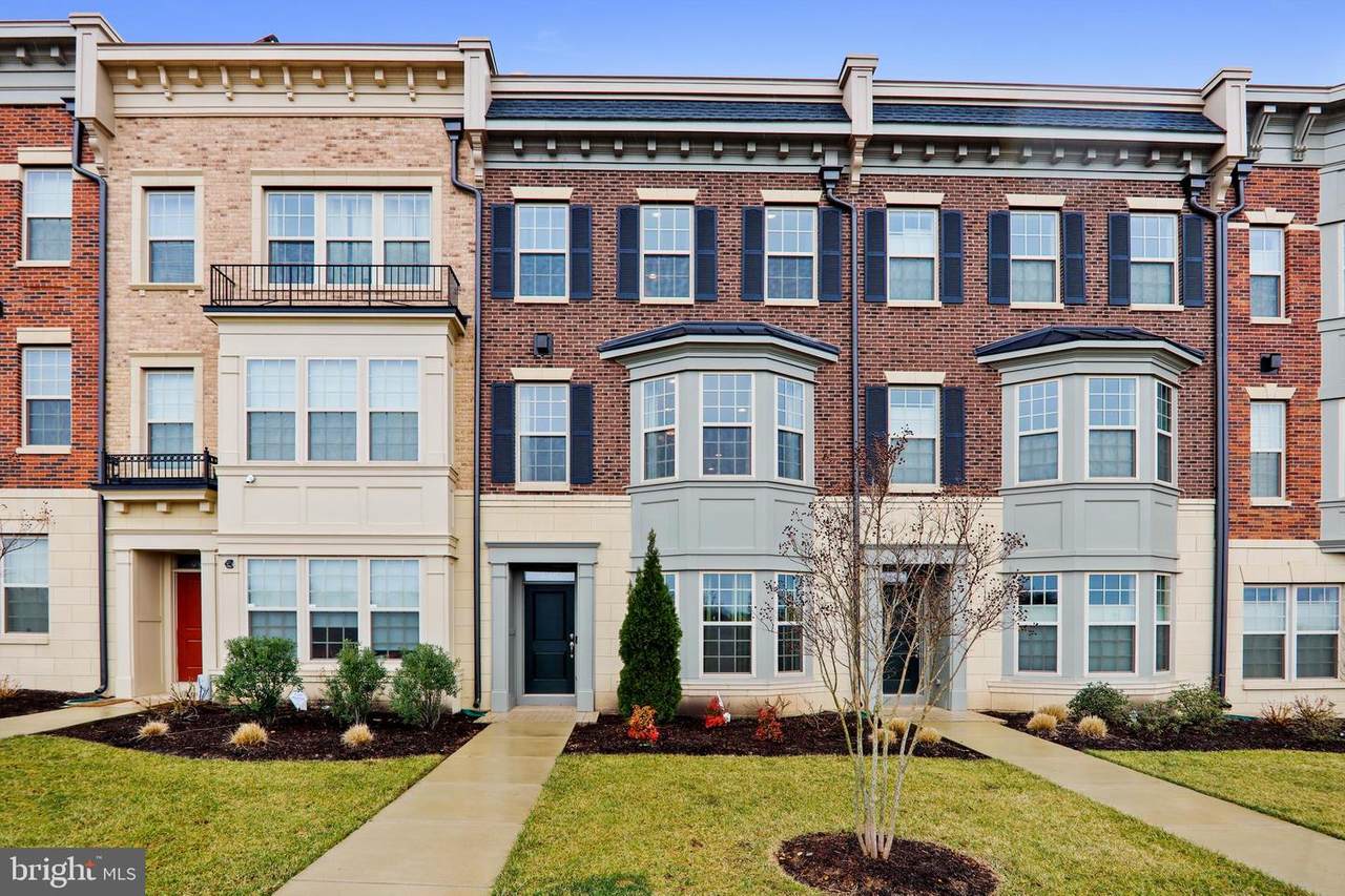 604 Fair Winds Way - Photo 1