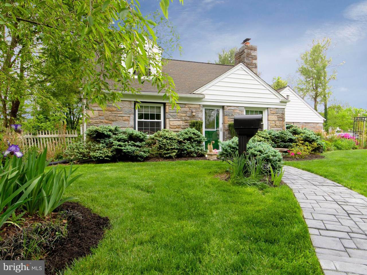 306 Henry Lane - Photo 1