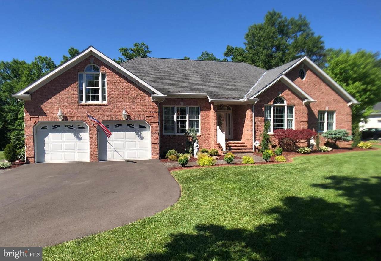 1102 Lakewood Drive - Photo 1