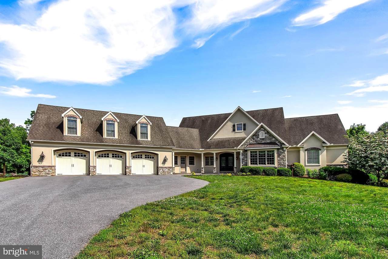 415 Hilltop Drive - Photo 1