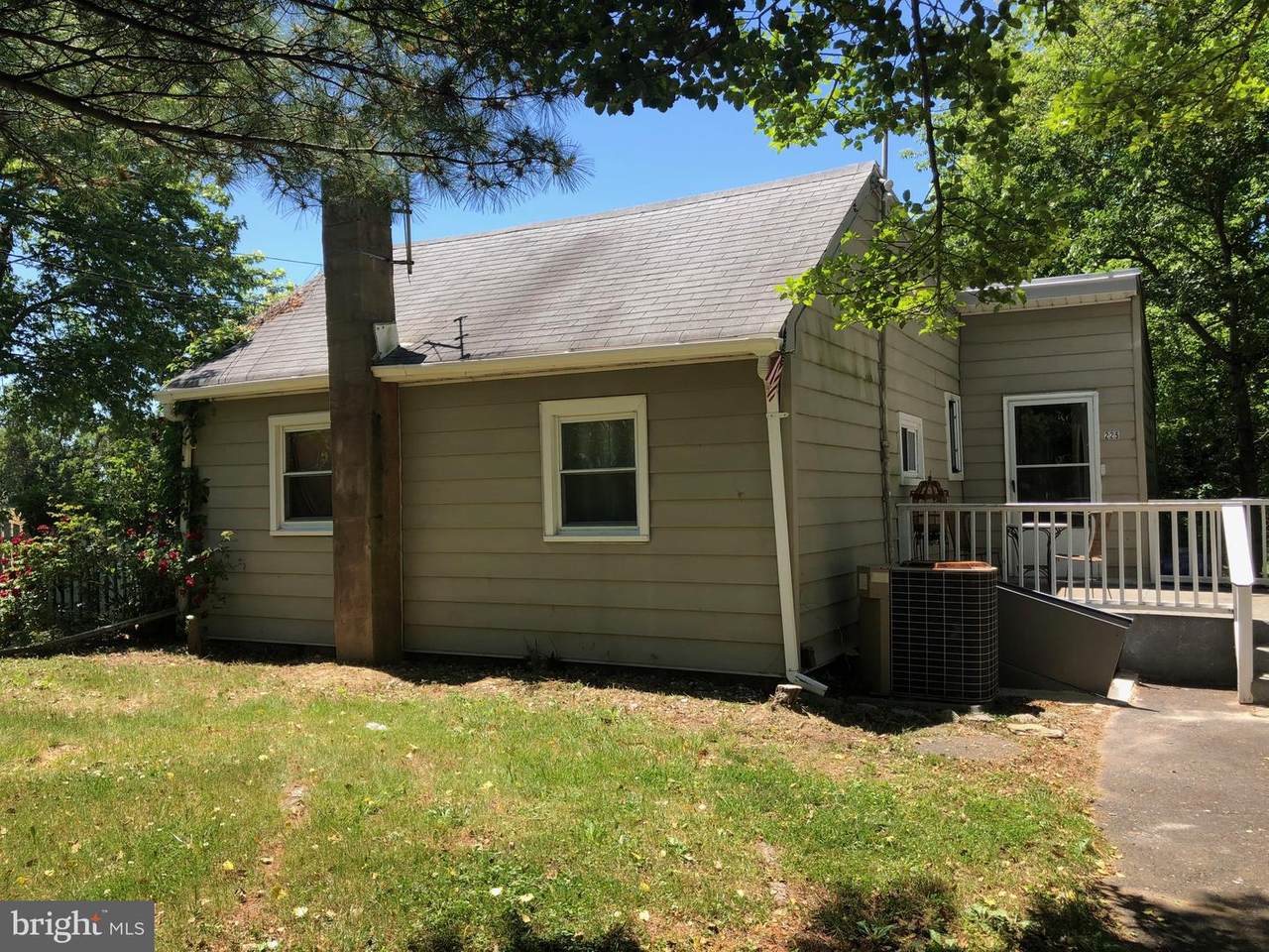 225 Cedar Lane - Photo 1
