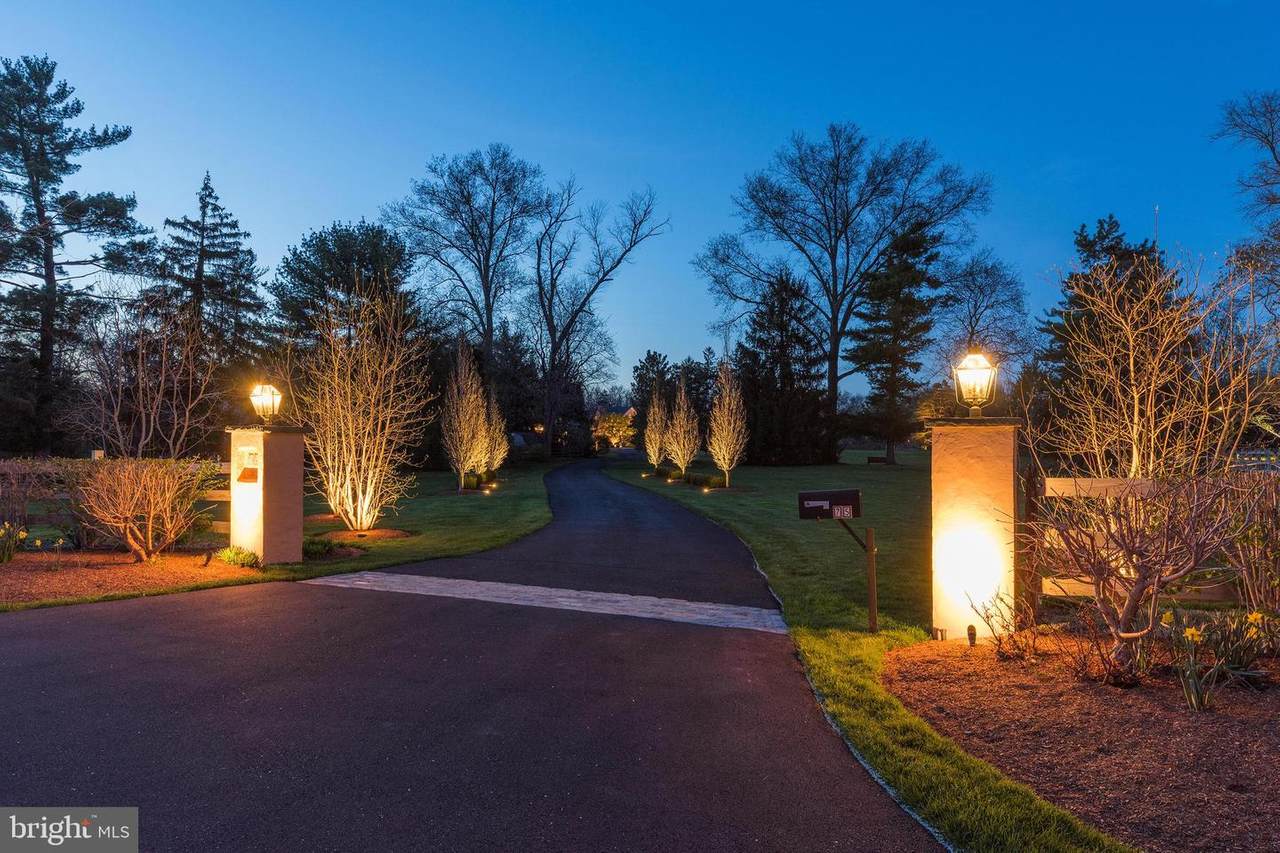 75 Stenton Avenue - Photo 1