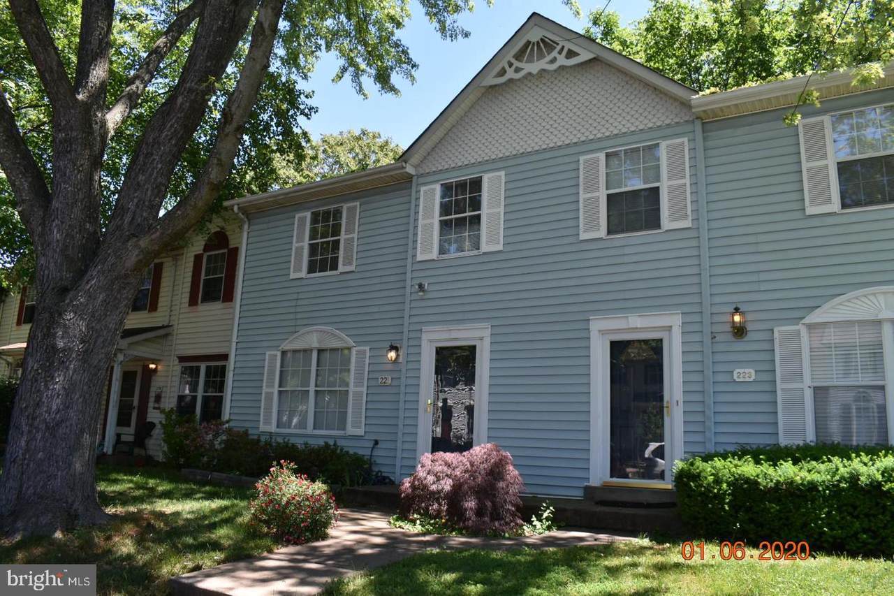 221 Meadows Lane - Photo 1