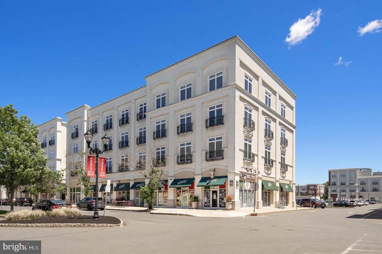 2 Commerce Square - Photo 1